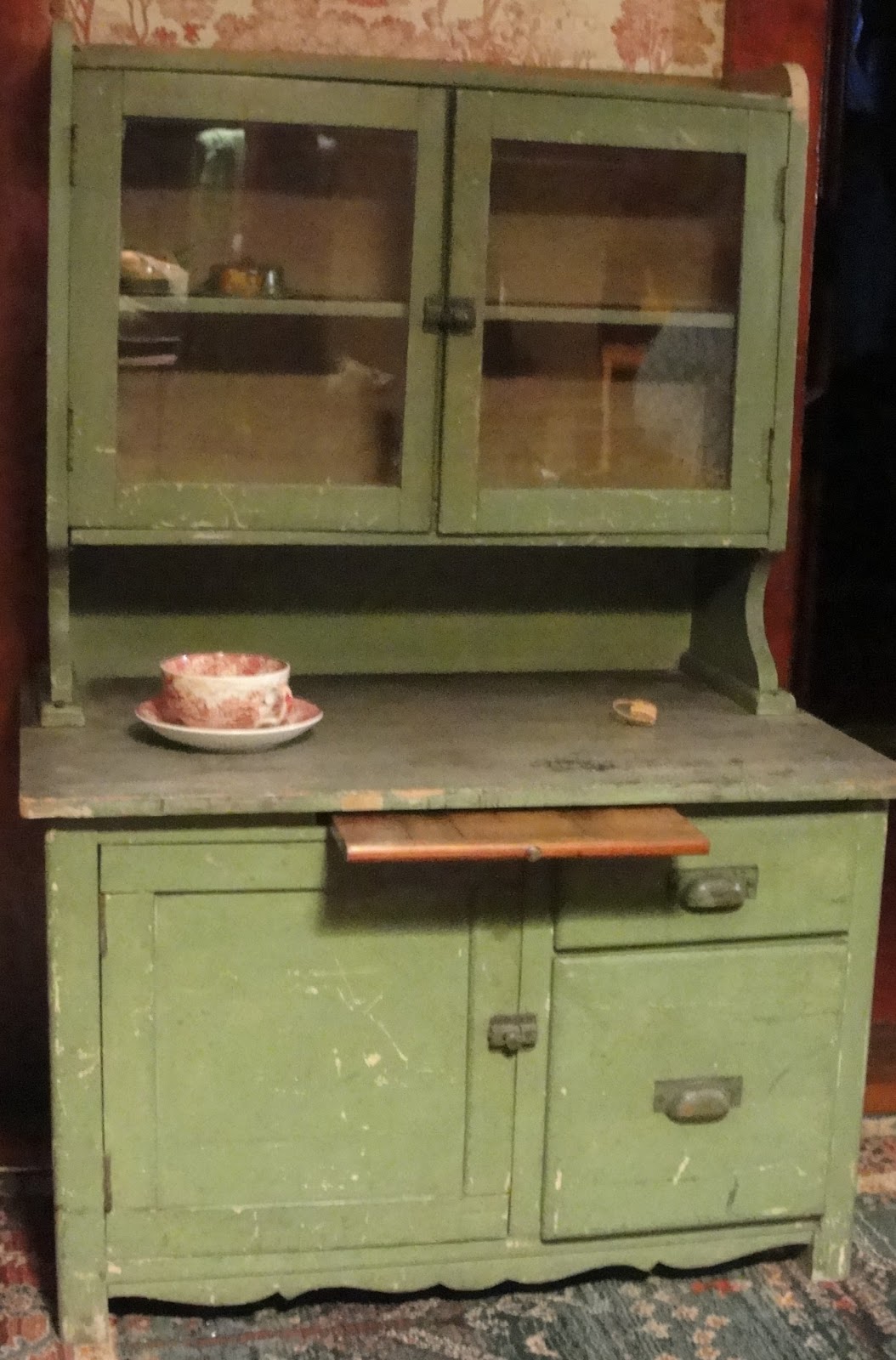 Hopalong Hollow Gazette The little green cupboard