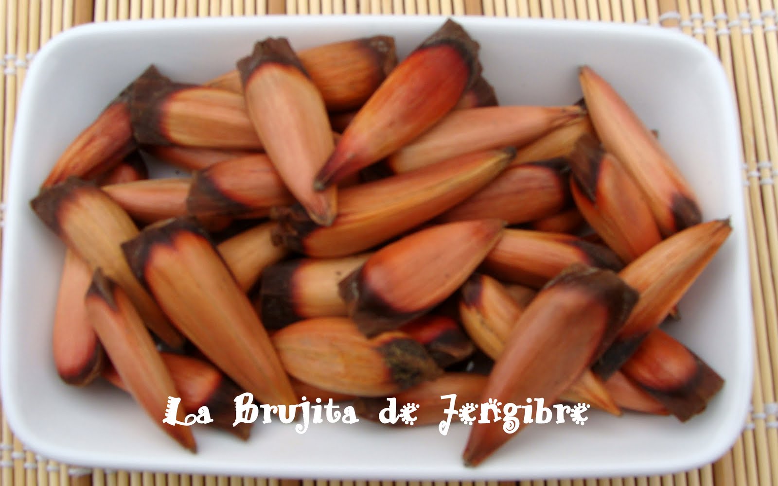 La Brujita de Jengibre: FLAN DE PIÑONES...UN POSTRE CON UN INGREDIENTE ...