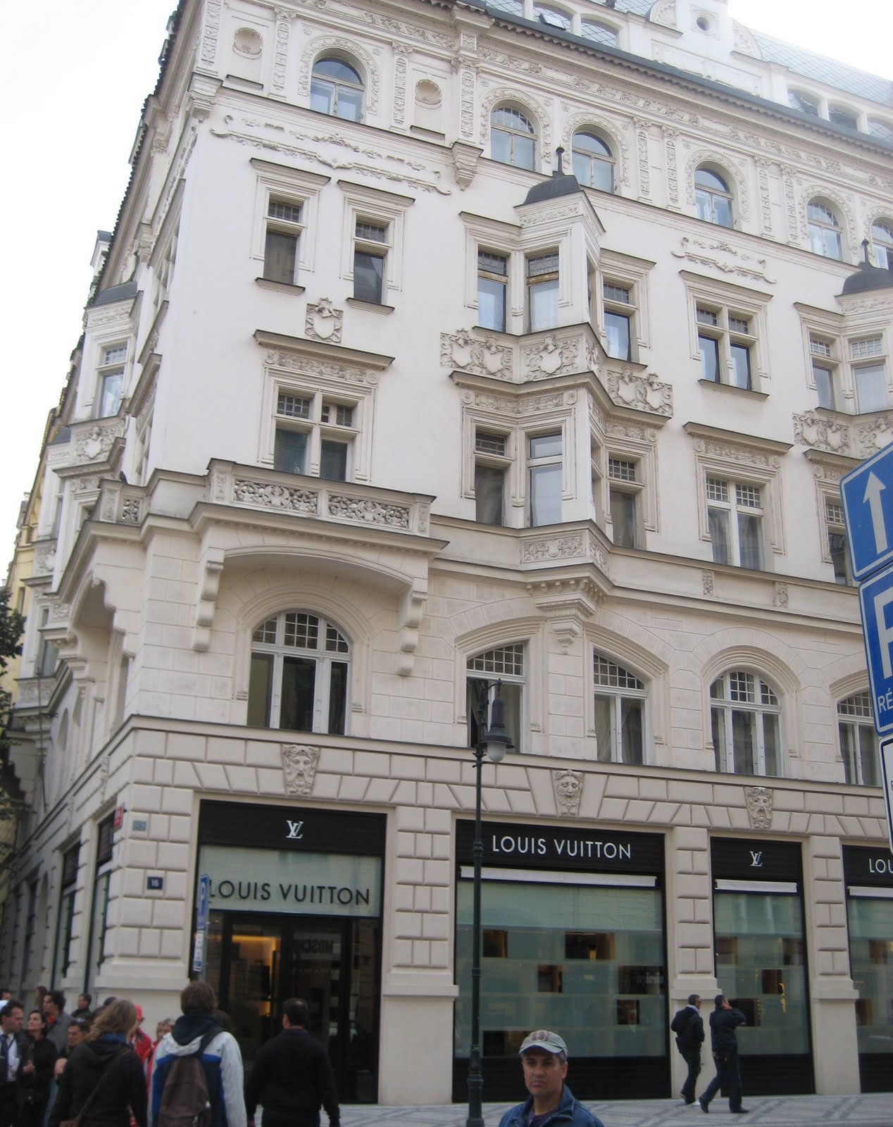 Do Sephora Employees Get Discount Louis Vuitton Literacy Basics