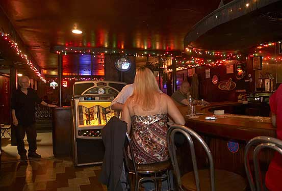 [1holidaylounge.jpg]