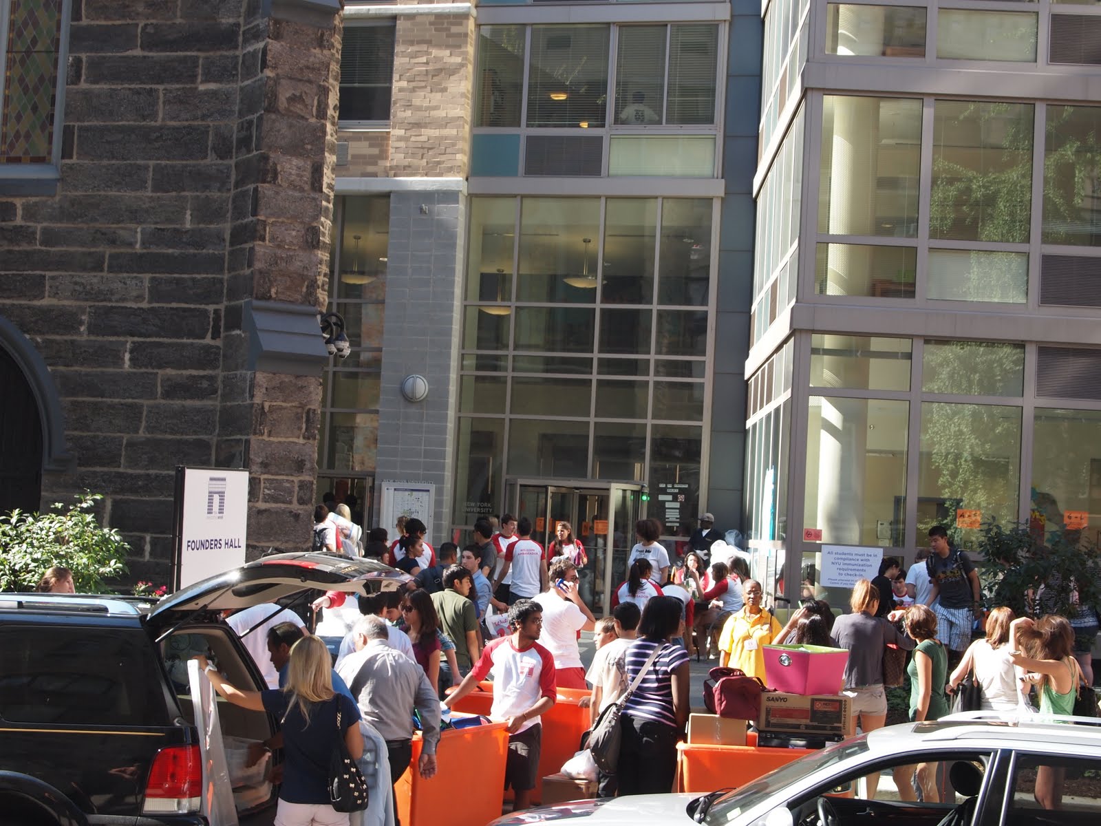 EV Grieve Live team coverage of NYU Movein day starts NOW