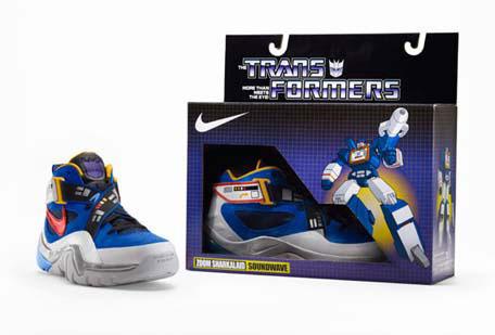 [transformers-shoes-soundwave.jpg]