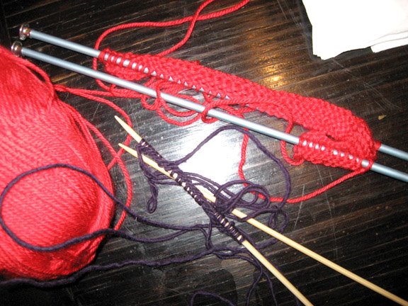 [knitting1.JPG]