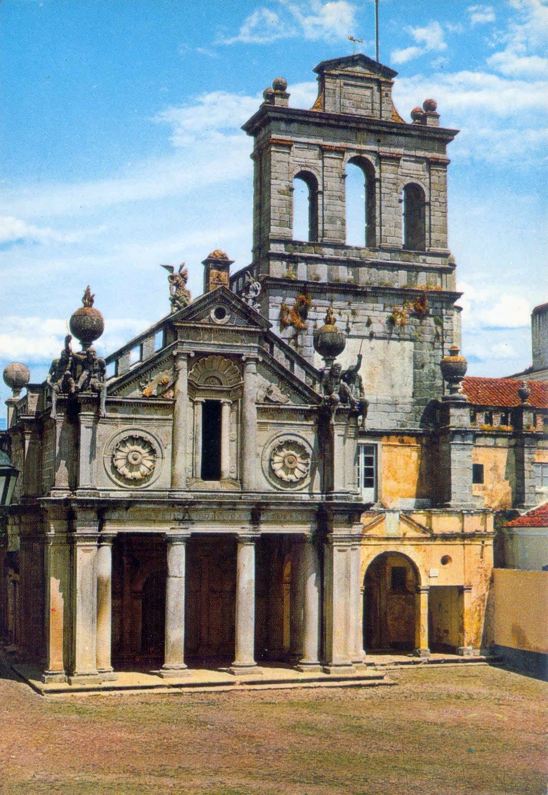 [Évora - Igreja de Nossa Senhora da Graça (p).jpg]