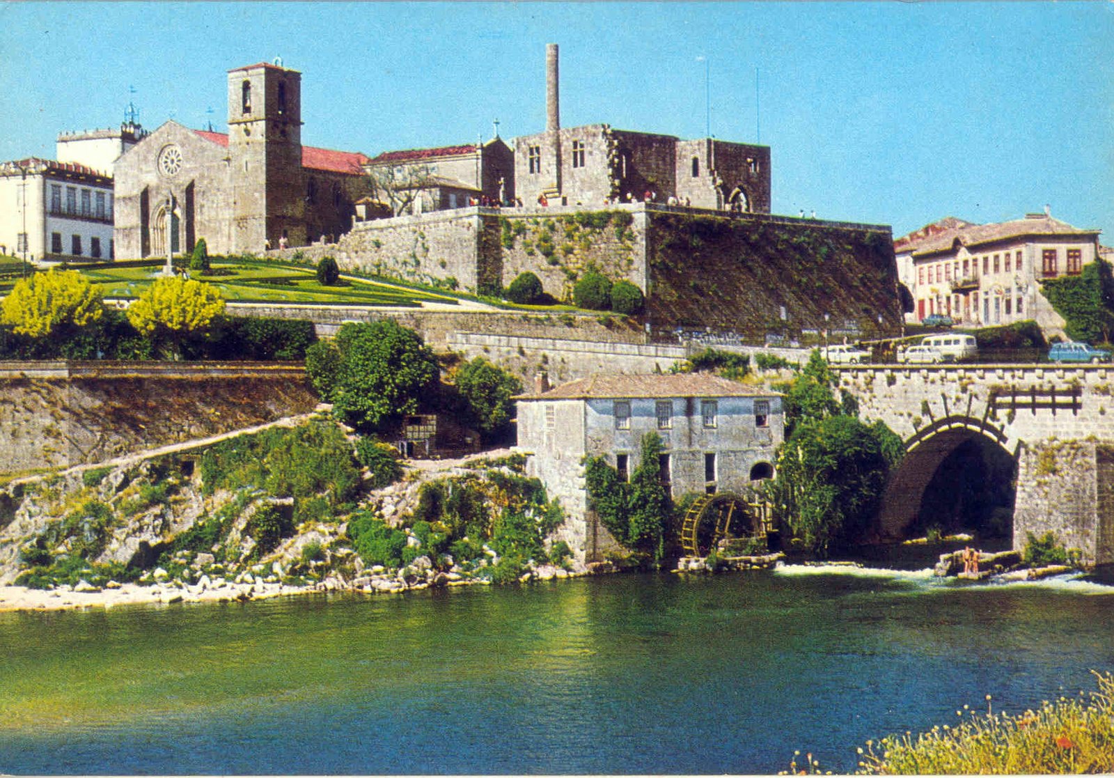 [Barcelos+-+Ponte+sobre+o+Cávado+(p).jpg]