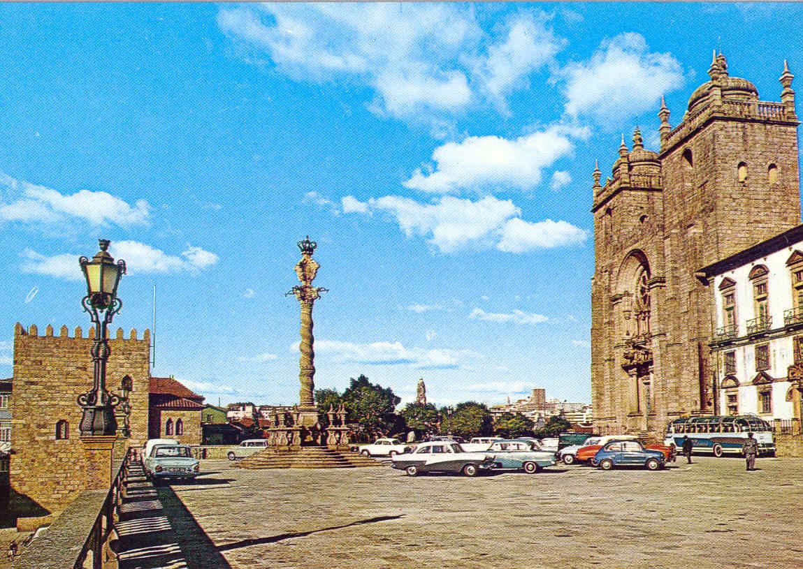 [Porto+-+Sé+Catedral+e+Pelourinho.jpg]