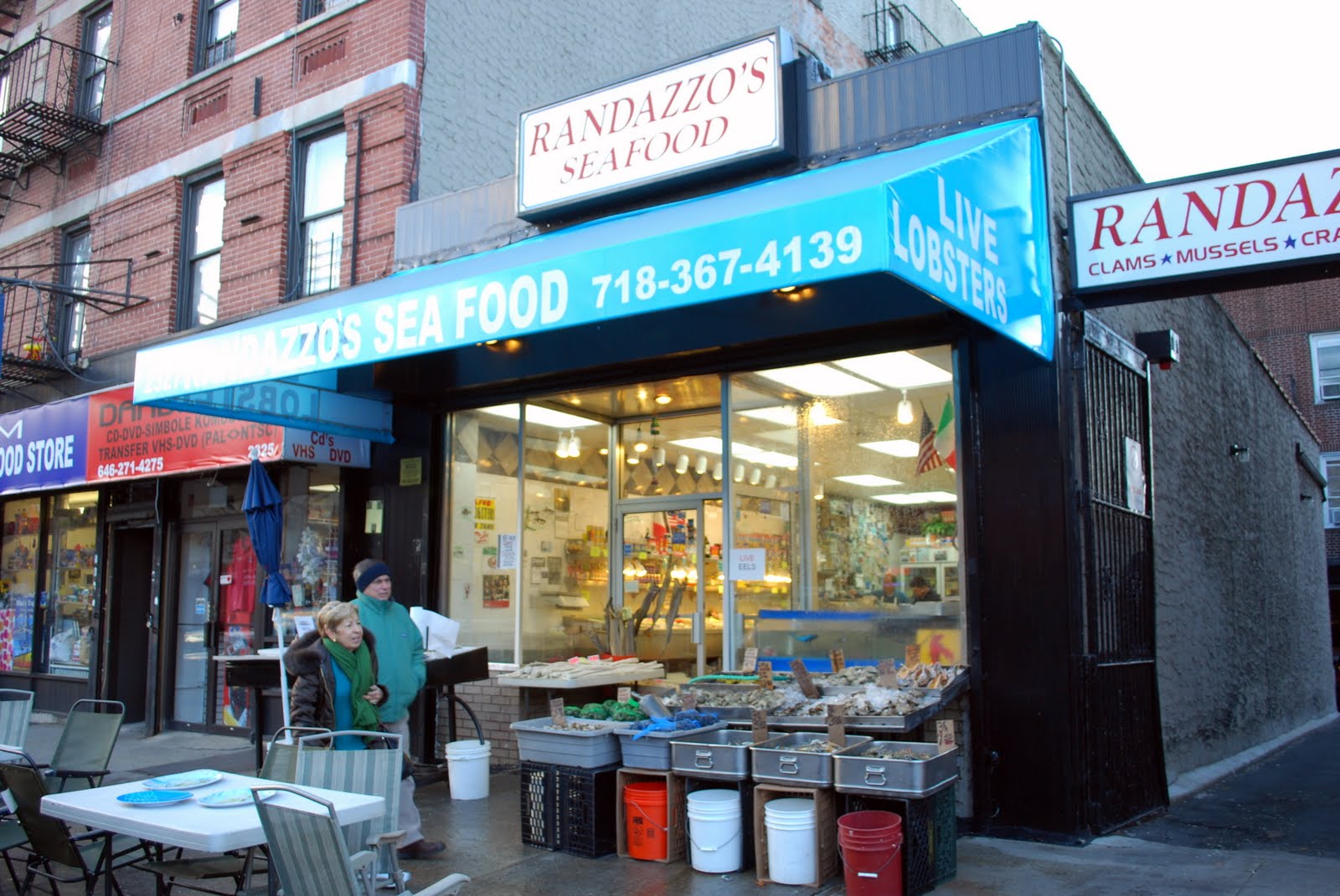 Mille Fiori Favoriti Arthur Avenue in the Bronx is Seafood Heaven!