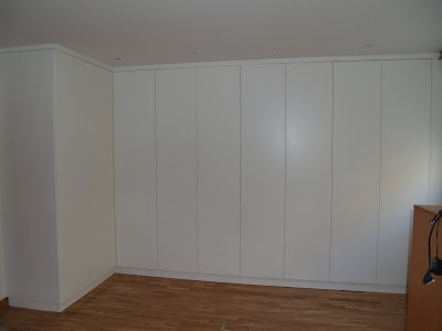 Ebanisteria Perez Losantos S.L. ARMARIOS A MEDIDA: Armario blanco lacado