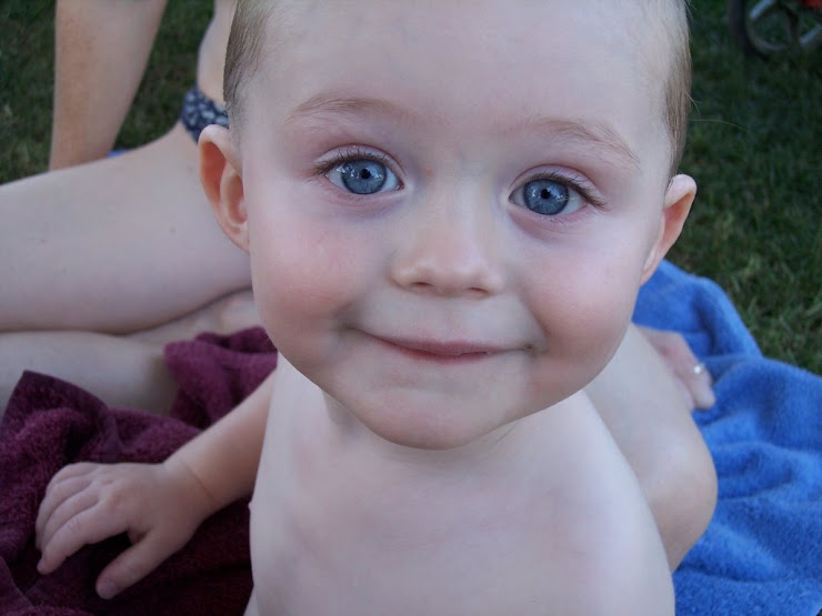 take a look at these blue eyes!