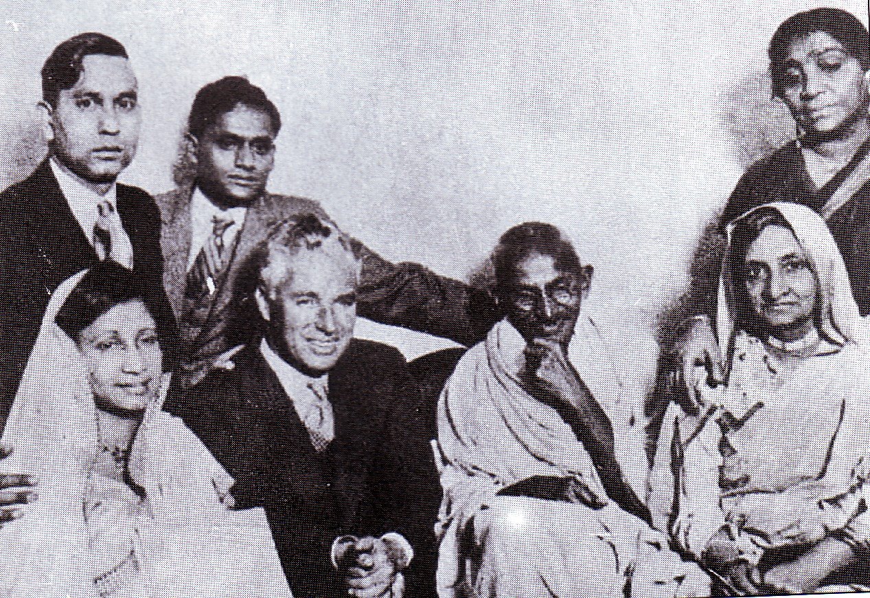 Mahatma Gandhi and Charlie Chaplin together in 1931 Old Indian Photos
