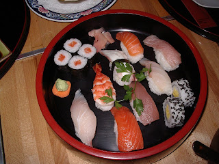 peix cru variat amb arròs