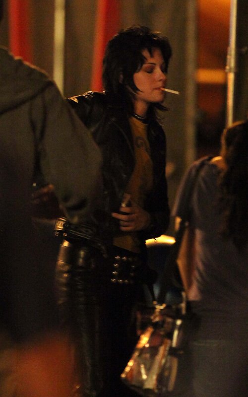 [kristen-stewart-7279-5.jpg]