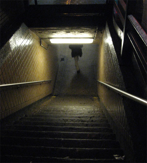[brooklyn-new-york-subway-entrance.jpg]