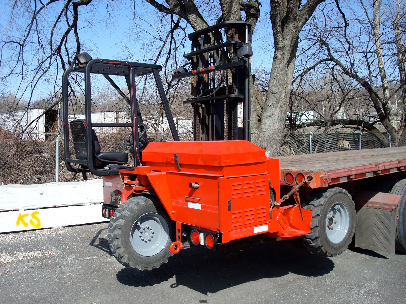 Kelly Springfield Trucking Tag Along Forklift