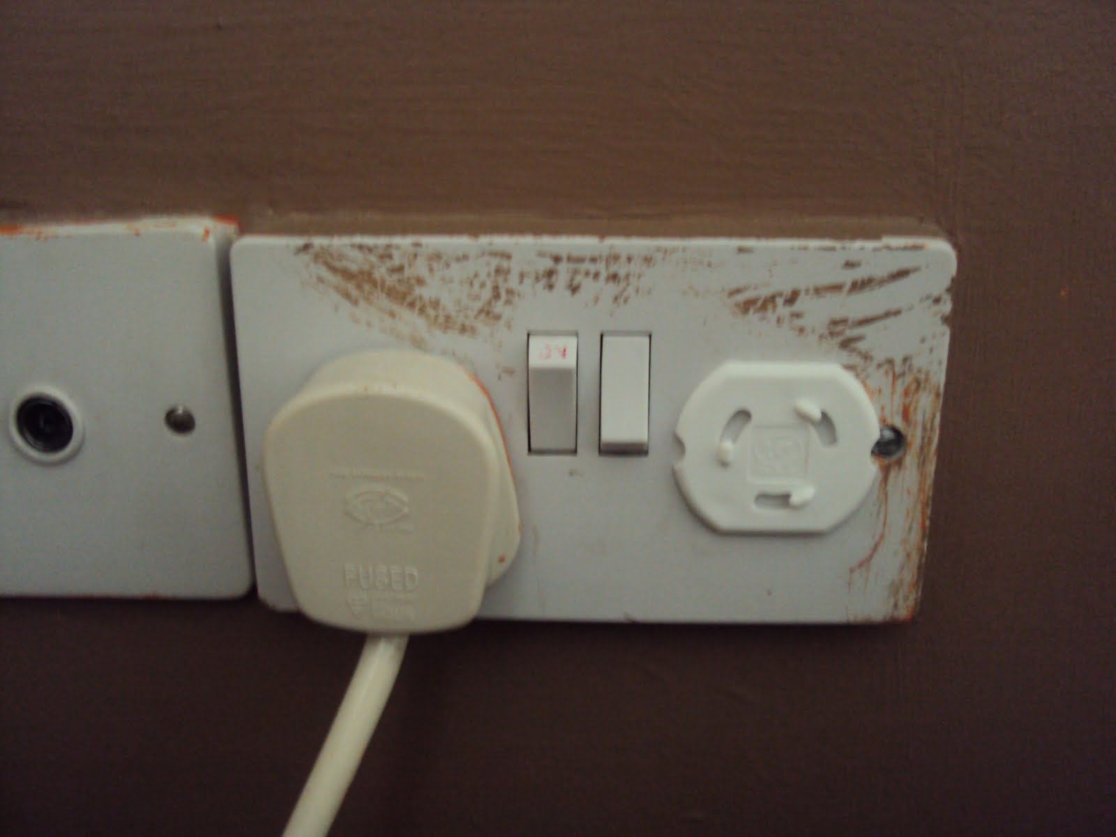 New Mummy's Tips Review Socket Protector by Clippasafe