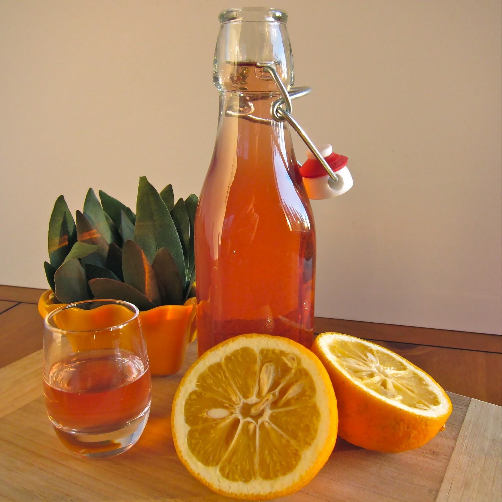настой цветов апельсина. апельсиновый самогон. апельсиновый самогон. апельсиновый самогон. самогон на апельсиновых корках.