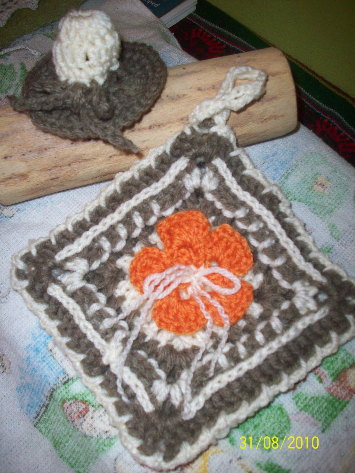 LelaMagdalena: JUEGO DE AGARRADERAS Y TAPITA para la PAVA DEL MATE.