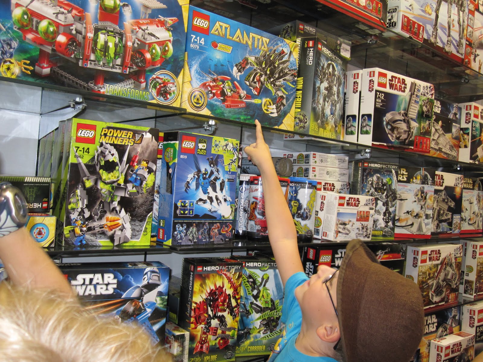 Our Life with 13 Kids * **: They're Dreaming of a Lego Christmas!