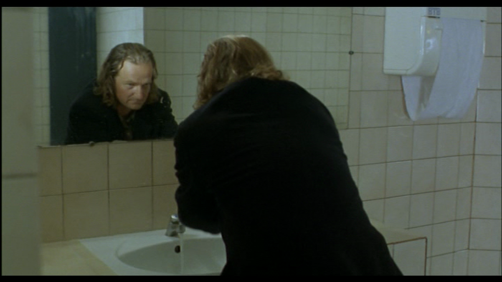 [vlcsnap-151560.png]