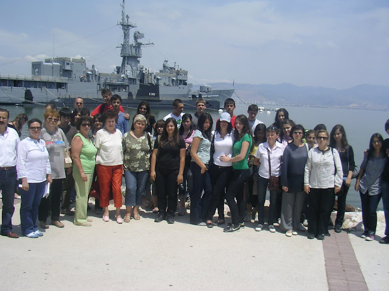 Grupul de elevii din Turcia si Romania in orasul Izmir