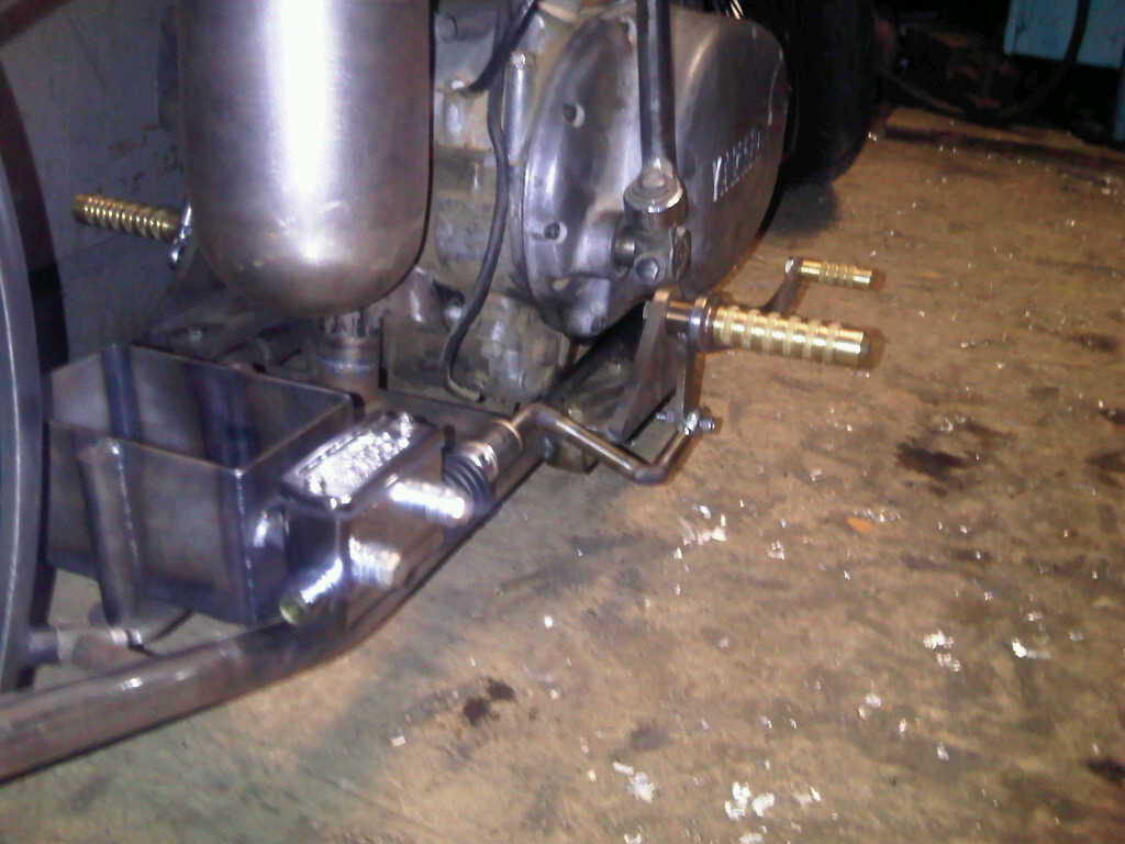 Elswick Cycles Custom XS650 foot controls