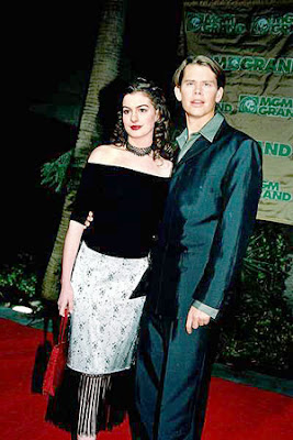 Anne Hathaway Billboard Music Awards