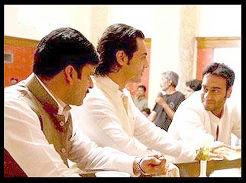 Indian Hot Hot: Rajneeti Trailer