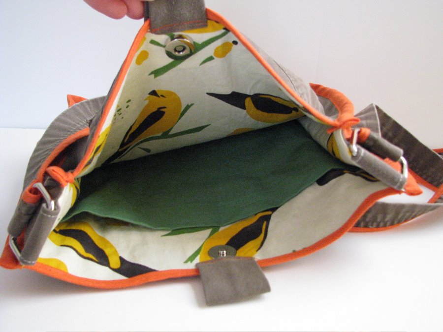 [birdbaginside.jpg]