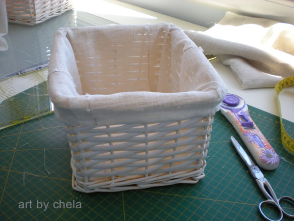 * Art by Chela *: Customizando canastas de mimbre