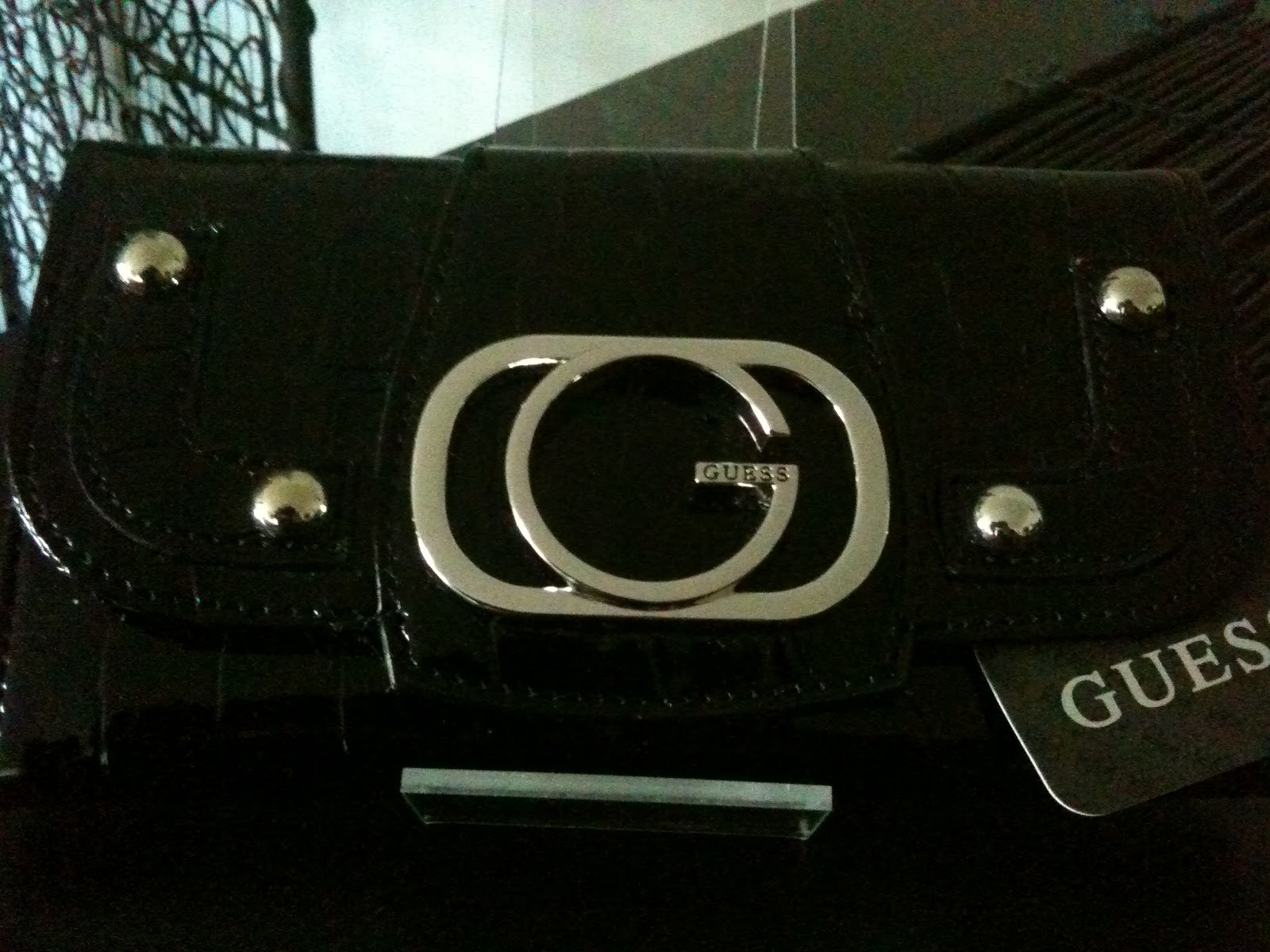 PORTEFEUILLE GUESS NOIR BRILLANT