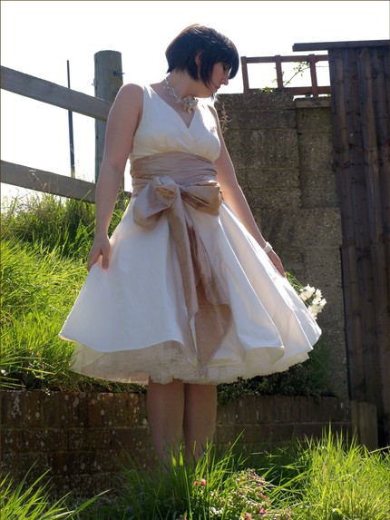 [pretty+dress+by+LizzieJayne.jpg]