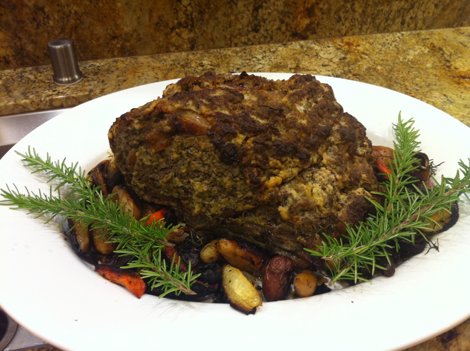 GREAT EATS HAWAII: HOLIDAY DINNER