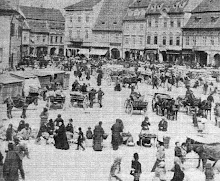 Piata Sfatului plina de oameni