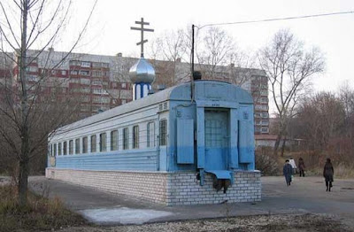 [weird+church+russia.jpg]