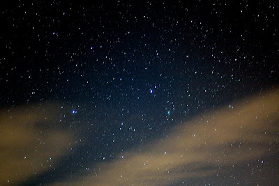 鹿林彗星。數千萬年的準備，只為在這一刻留下美麗的身影。