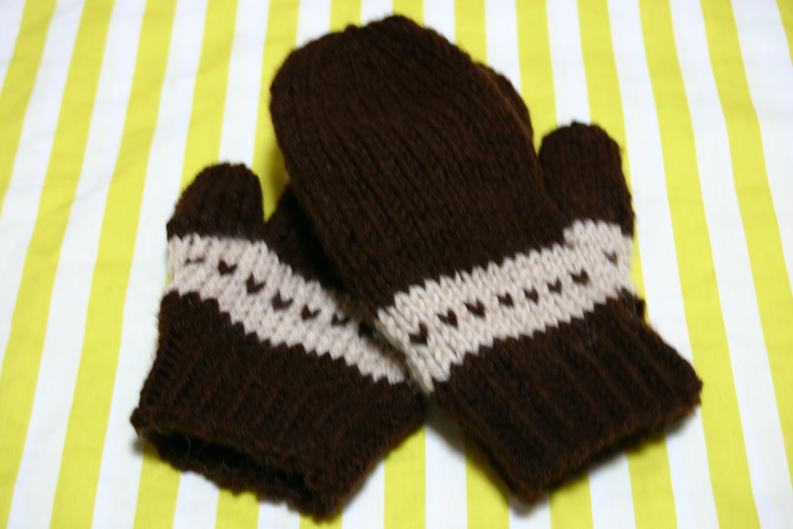 Kimono Lover Knitted Men's Mittens (Free Pattern)