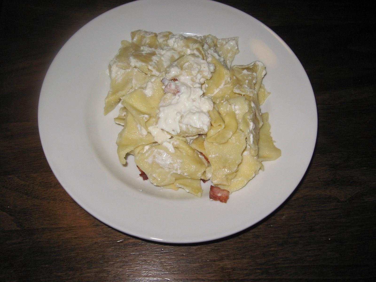 Zsuzsa Is In The Kitchen Hungarian Curd Cheese Noodles Turos Csusza