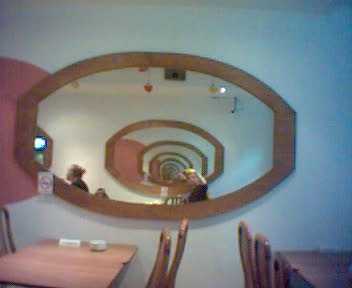 [040728DublinInfinityMirror.jpg]