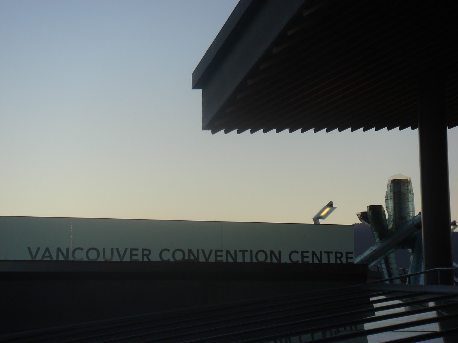 Contagious Health: Tradeshow eats + random facts!