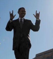 [obama-hannd-sign.jpg]