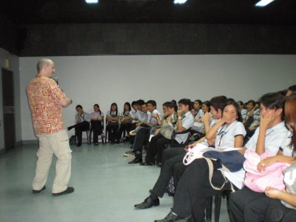[TLWTIPAug09.JPG]
