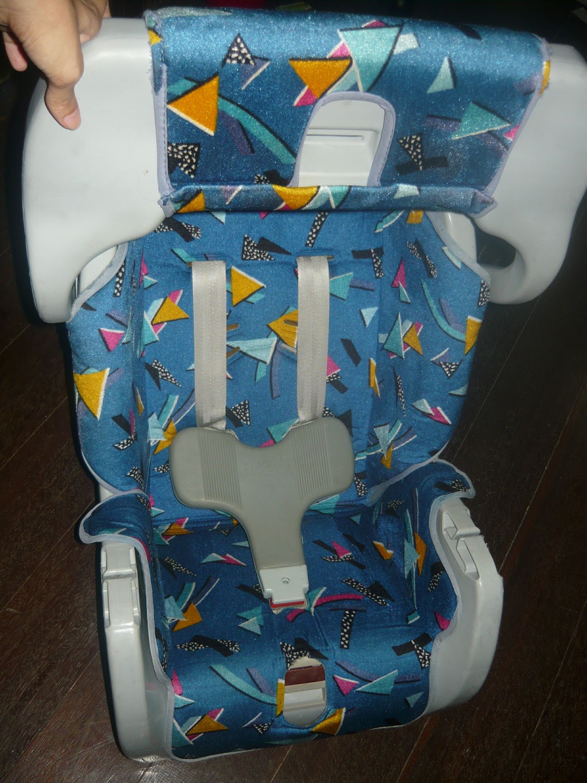 SEMUA DISINI...BABIES & MUMS...: KOLCRAFT CAR SEAT