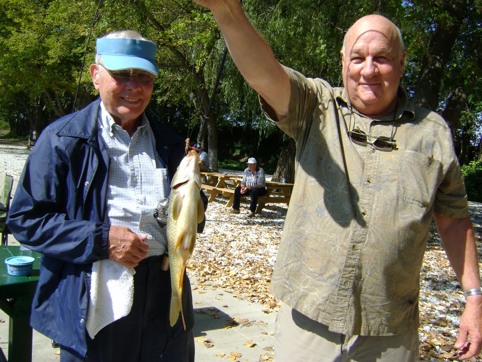 [electrofishing+012.JPG]