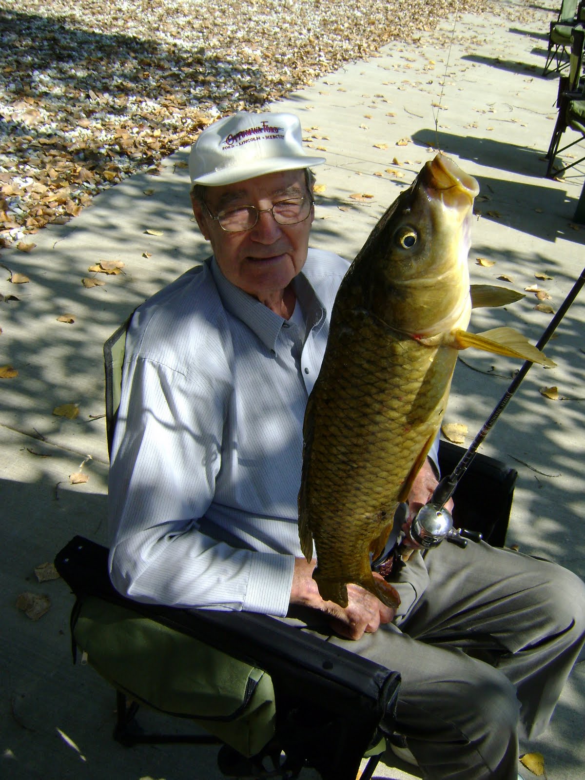 [electrofishing+016.JPG]