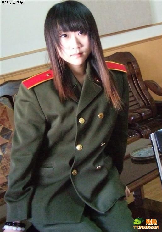 [china_army_girls_05.jpg]