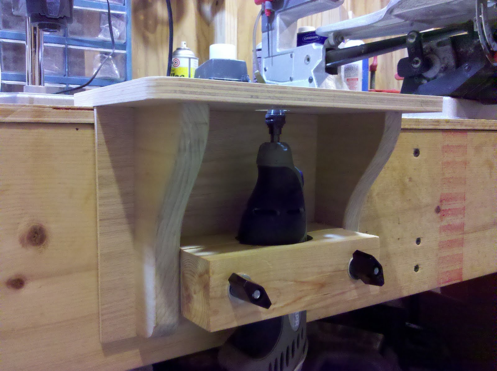 Jim Brown's Made my own router table for the Dremel
