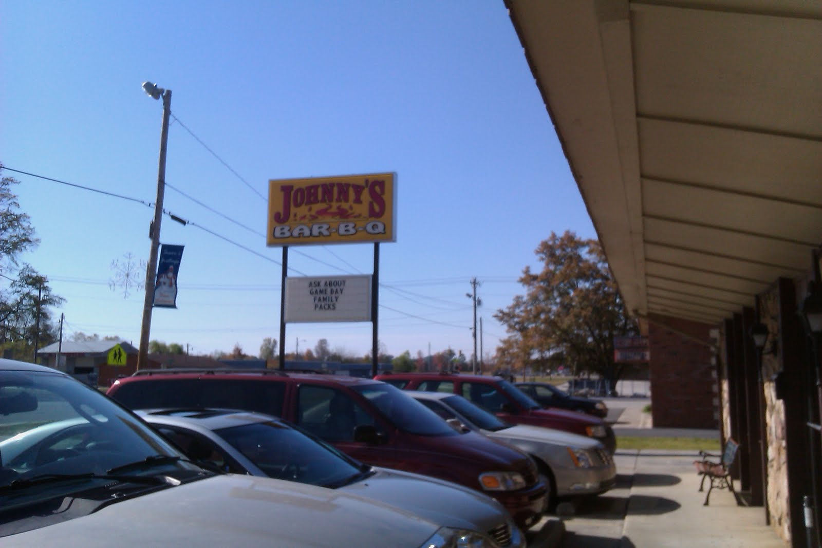 I'd eat it. Johnny's BarBQue, Cullman, AL