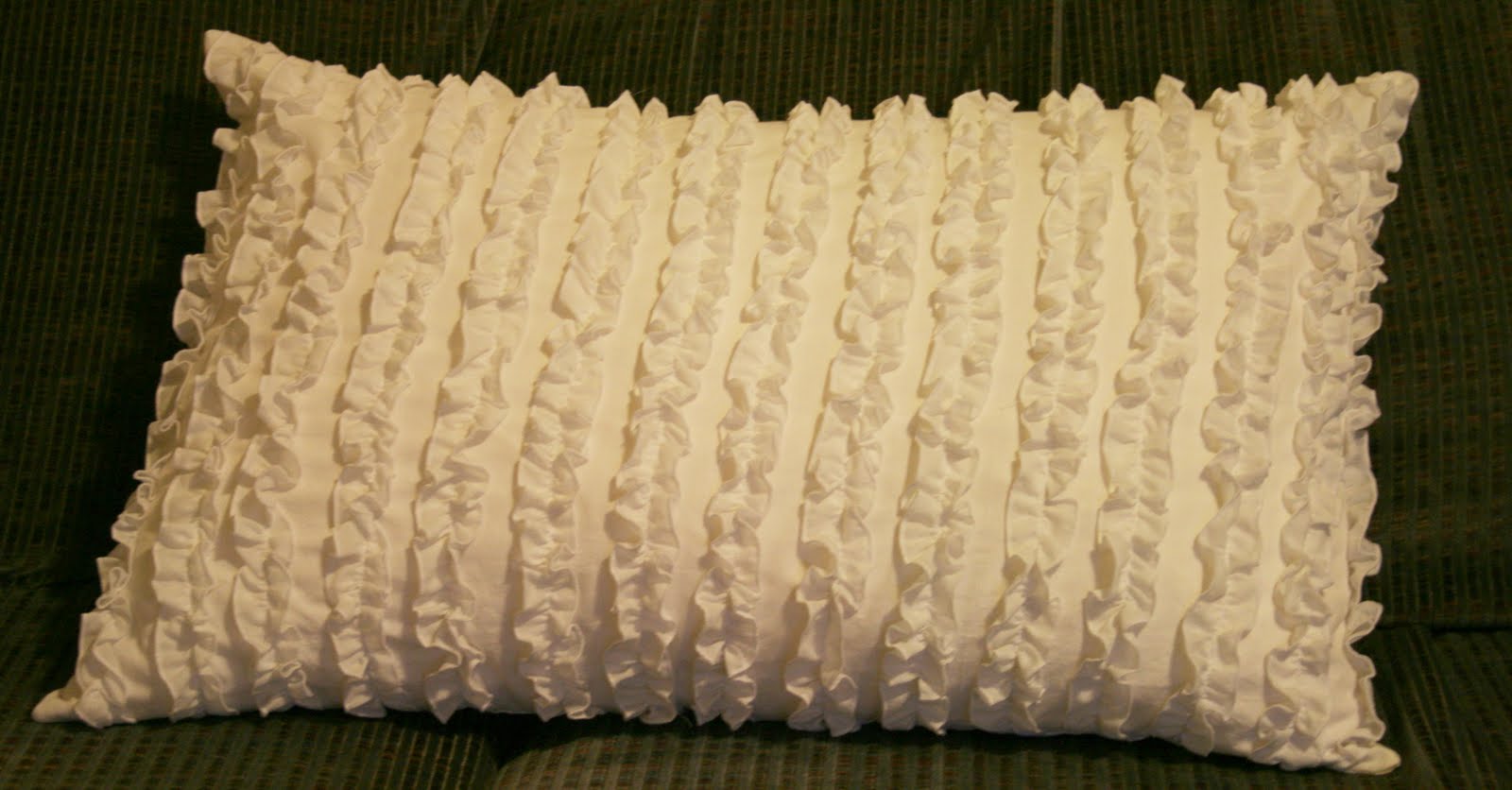 Danielle & Clayton Ruffle Pillow Tutorial