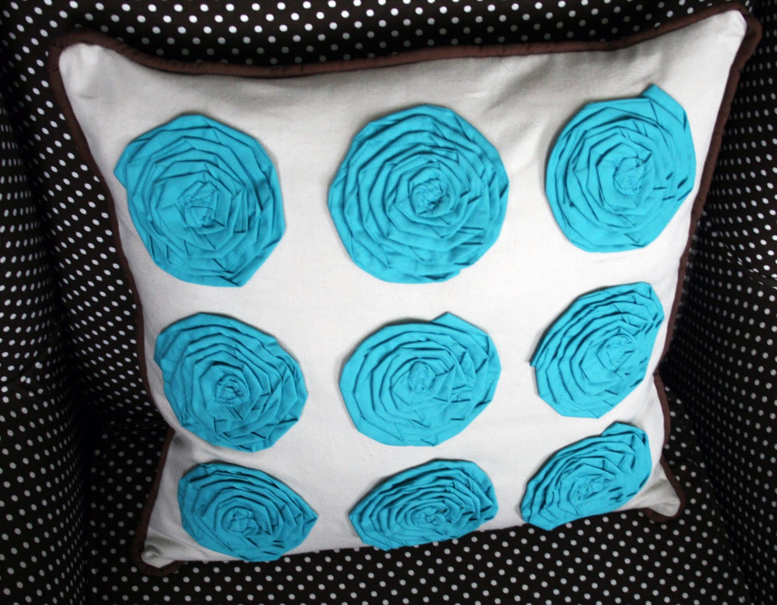 I Create It: Target Flower Pillow Tutorial