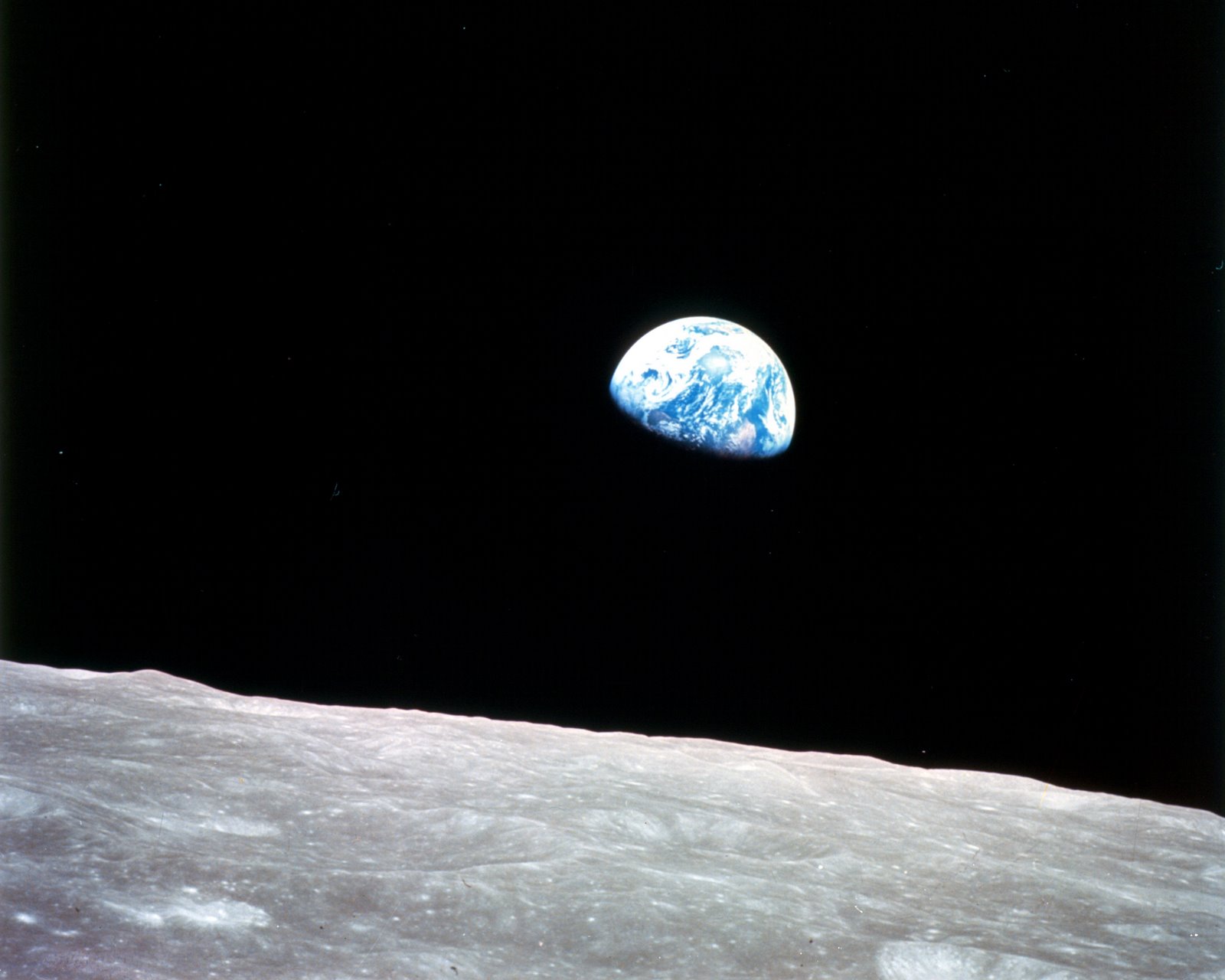 [earthrise+apollo.jpg]